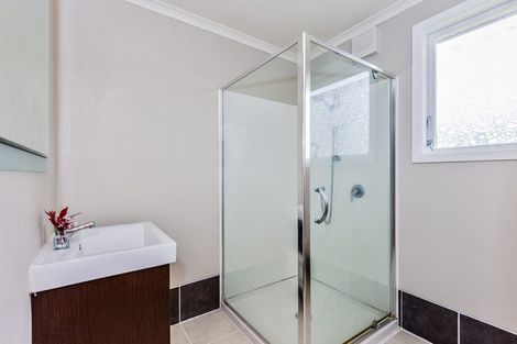 Photo of property in 2 Claridge Street, Glen Eden, Auckland, 0602