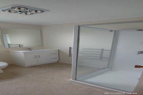 Photo of property in 3/1 Tomintoul Place, Highland Park, Auckland, 2010