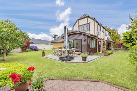 Photo of property in 12 Cumbrian Place, Conifer Grove, Takanini, 2112