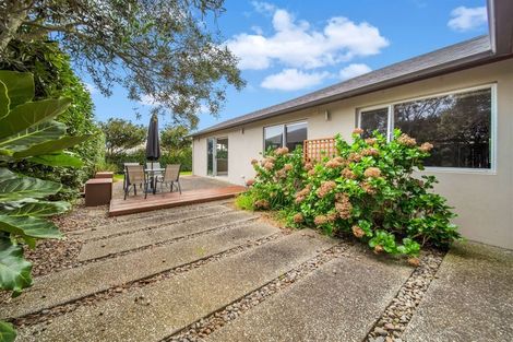 Photo of property in 8 Dolphin Parade, Bell Block, New Plymouth, 4312