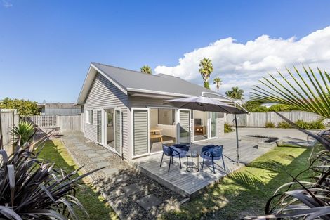 Photo of property in 797c Te Atatu Road, Te Atatu Peninsula, Auckland, 0610