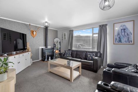 Photo of property in 6 Hobbs Place, Westbrook, Palmerston North, 4412