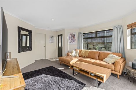 Photo of property in 71 Elan Place, Stanmore Bay, Whangaparaoa, 0932