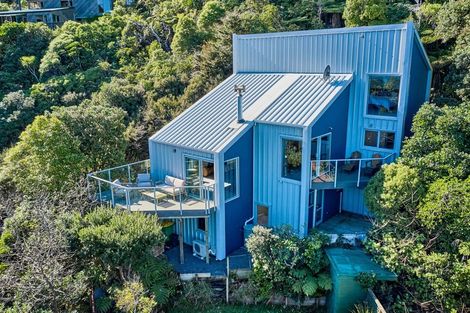 Photo of property in 125b Marine Drive, Sorrento Bay, Lower Hutt, 5013