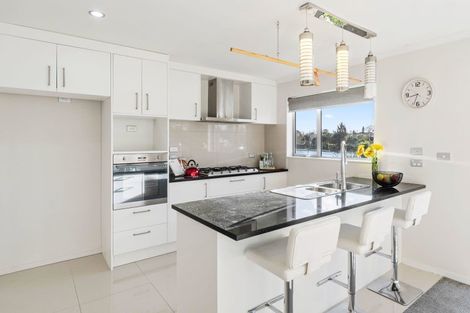 Photo of property in 2f Wood Street, Papakura, 2110