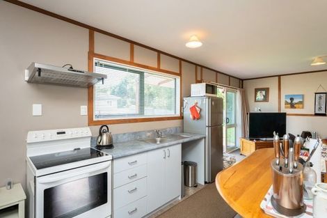 Photo of property in 6 Mavis Avenue, Waikawa Beach, Levin, 5573