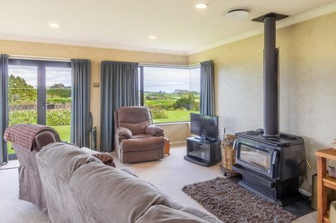 Photo of property in 347 Henwood Road, Hillsborough, New Plymouth, 4372