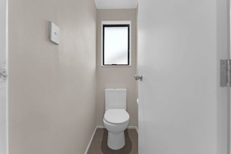 Photo of property in 2/41 Taitimu Drive, Weymouth, Auckland, 2103