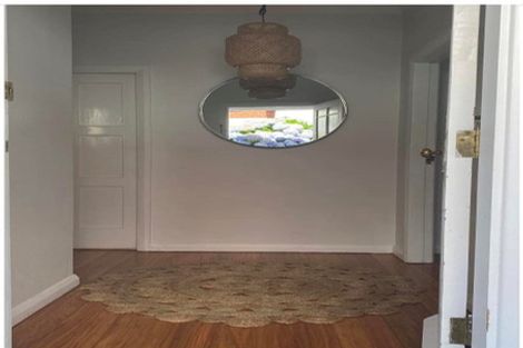 Photo of property in 125 Seatoun Heights Road, Miramar, Wellington, 6022