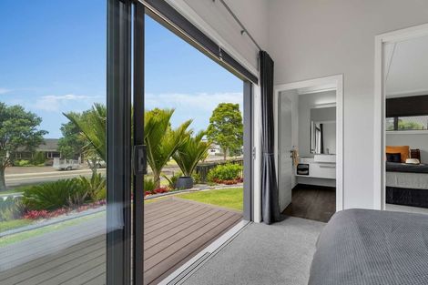 Photo of property in 4 Roseberry Place, Whitianga, 3510