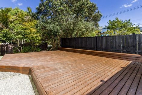 Photo of property in 1/24 Sandown Road, Rothesay Bay, Auckland, 0630