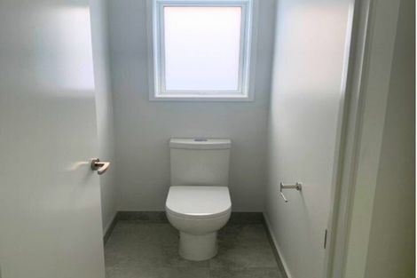 Photo of property in 9 Whata Street, Clarks Beach, 2122