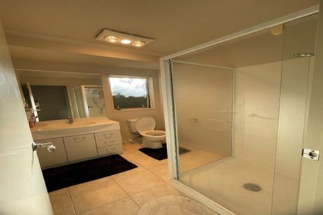 Photo of property in 11 Orbit Place, Flat Bush, Auckland, 2019