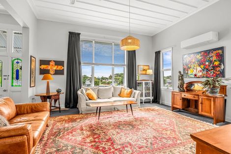 Photo of property in 30 Signal Street, Marton, 4710