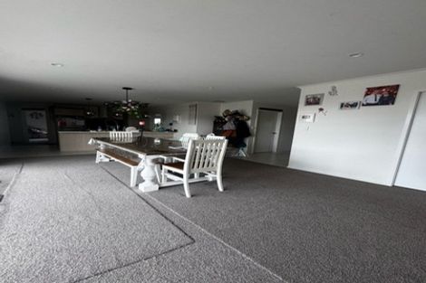 Photo of property in 3 Opouatu Avenue, Glenbrook, 2681