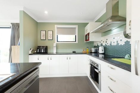 Photo of property in 44 Morere Street, Titahi Bay, Porirua, 5022