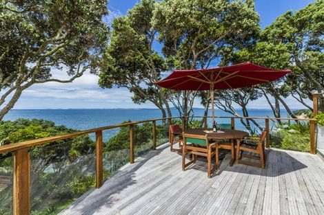 Photo of property in 223 Beach Road, Campbells Bay, Auckland, 0630