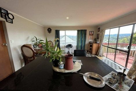 Photo of property in 17 Exploration Way, Whitby, Porirua, 5024