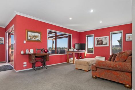 Photo of property in 2 Condor Drive, Pyes Pa, Tauranga, 3112