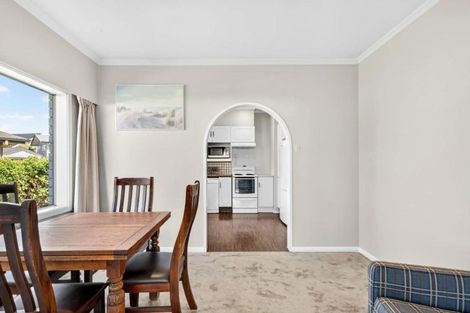 Photo of property in 16 Brookvale Road, Havelock North, 4130