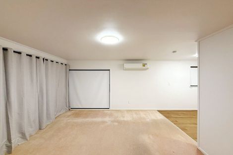 Photo of property in 80 Riverpark Crescent, Henderson, Auckland, 0610