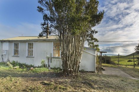 Photo of property in 210 Rehutai Road, Baylys Beach, Dargaville, 0377