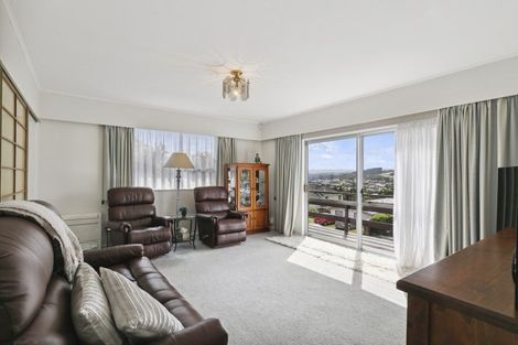 Photo of property in 56 Fyvie Avenue, Tawa, Wellington, 5028