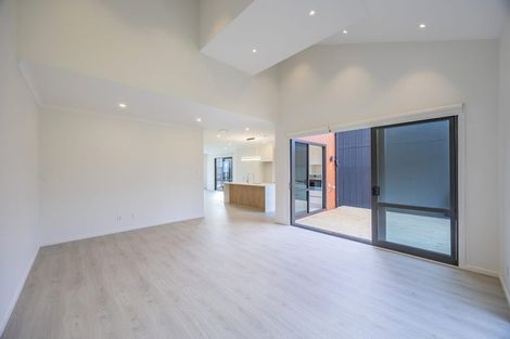 Photo of property in 13 Murray Grey Lane, Karaka, 2580