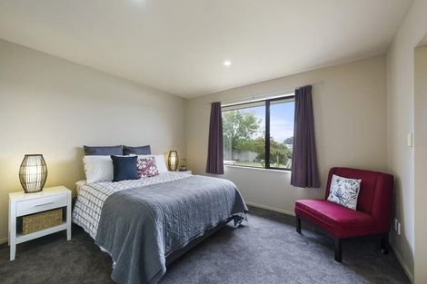 Photo of property in 22 Aotea Drive, Aotea, Porirua, 5024