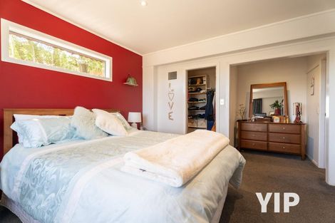 Photo of property in 18 Mandeville Crescent, Grenada Village, Wellington, 6037