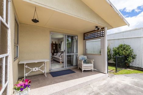 Photo of property in 2/502 Whitehead Road, Hastings, 4122