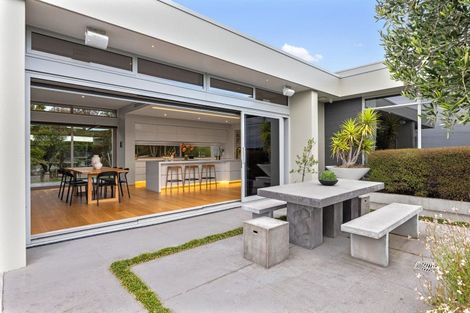 Photo of property in 2 Aglaia Place, Cracroft, Christchurch, 8022