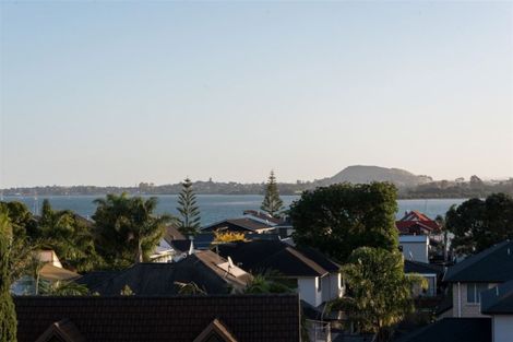 Photo of property in 2/4 Basilton Close, Bucklands Beach, Auckland, 2012
