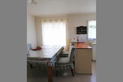 Photo of property in 105 Royal Road, Massey, Auckland, 0614