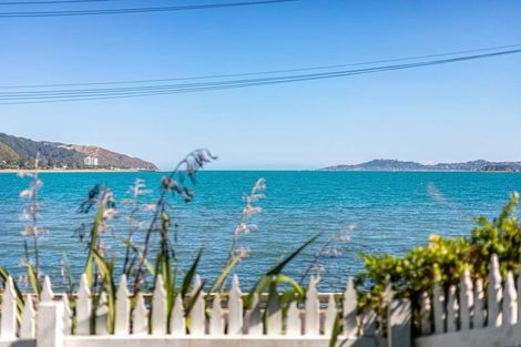 Photo of property in 609 Marine Drive, Days Bay, Lower Hutt, 5013