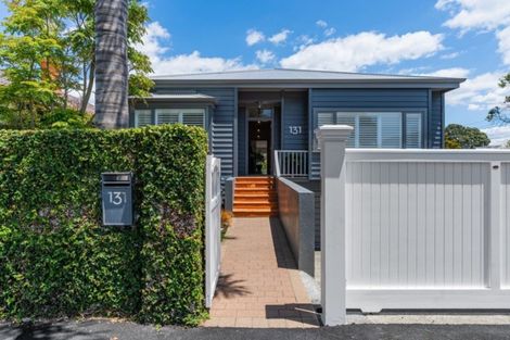 Photo of property in 131 Vauxhall Road, Narrow Neck, Auckland, 0624