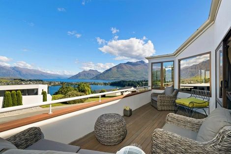 Photo of property in 82 Panorama Terrace, Queenstown, 9300