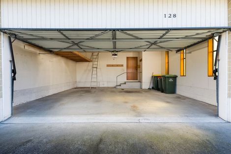 Photo of property in 128 Queen Street, Waimate, 7924