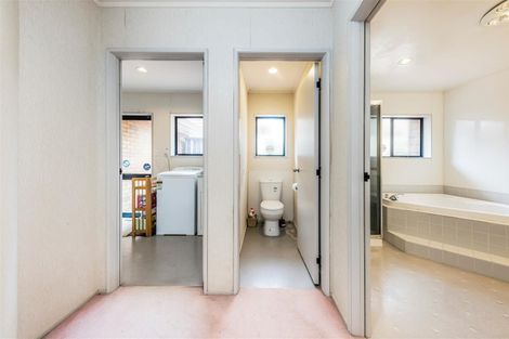 Photo of property in 10 Orangewood Drive, Northpark, Auckland, 2013