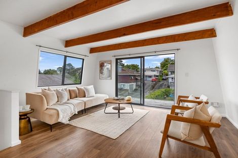 Photo of property in 1/17 Ribblesdale Road, Henderson, Auckland, 0612