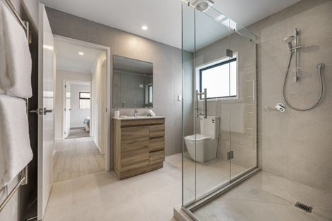 Photo of property in 18 Okohaka Avenue, Glenbrook, 2681