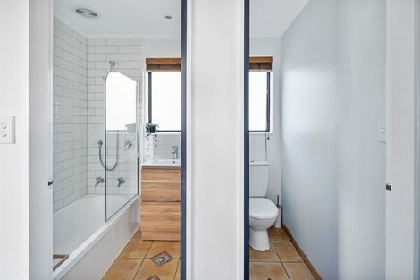 Photo of property in 56 Dominica Crescent, Grenada Village, Wellington, 6037