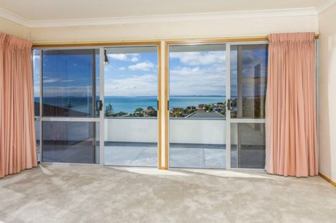 Photo of property in 77 Deep Creek Road, Waiake, Auckland, 0630
