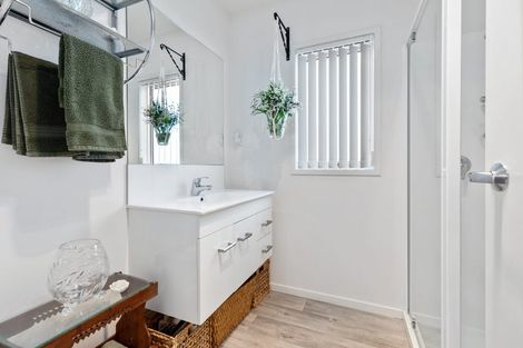 Photo of property in 11 Kamahi Crescent, Papamoa Beach, Papamoa, 3118