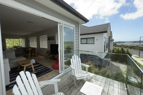 Photo of property in 144 Arran Point Parade, Orewa, 0931