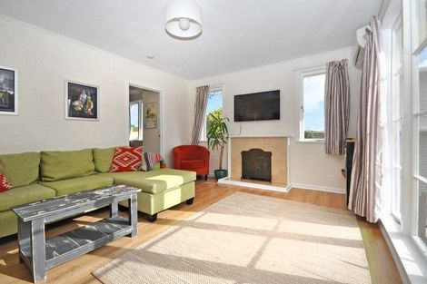 Photo of property in 10 Netherlands Avenue, Kelston, Auckland, 0602