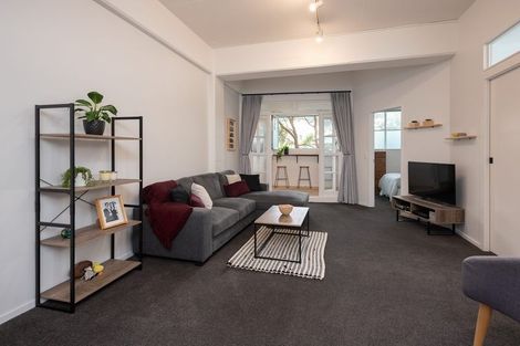 Photo of property in Lexington Apartments, 5/33 Hania Street, Mount Victoria, Wellington, 6011