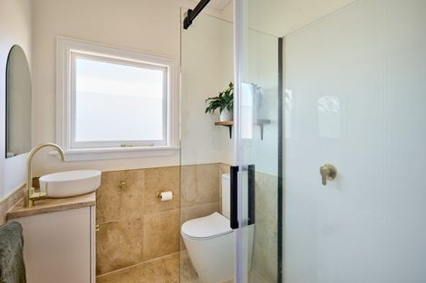 Photo of property in 25 Newman Terrace, Thorndon, Wellington, 6011