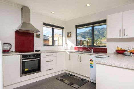 Photo of property in 9 Admiralty Place, Waikawa, Picton, 7220