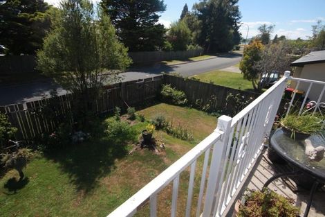 Photo of property in 75 Robinson Avenue, Holdens Bay, Rotorua, 3010
